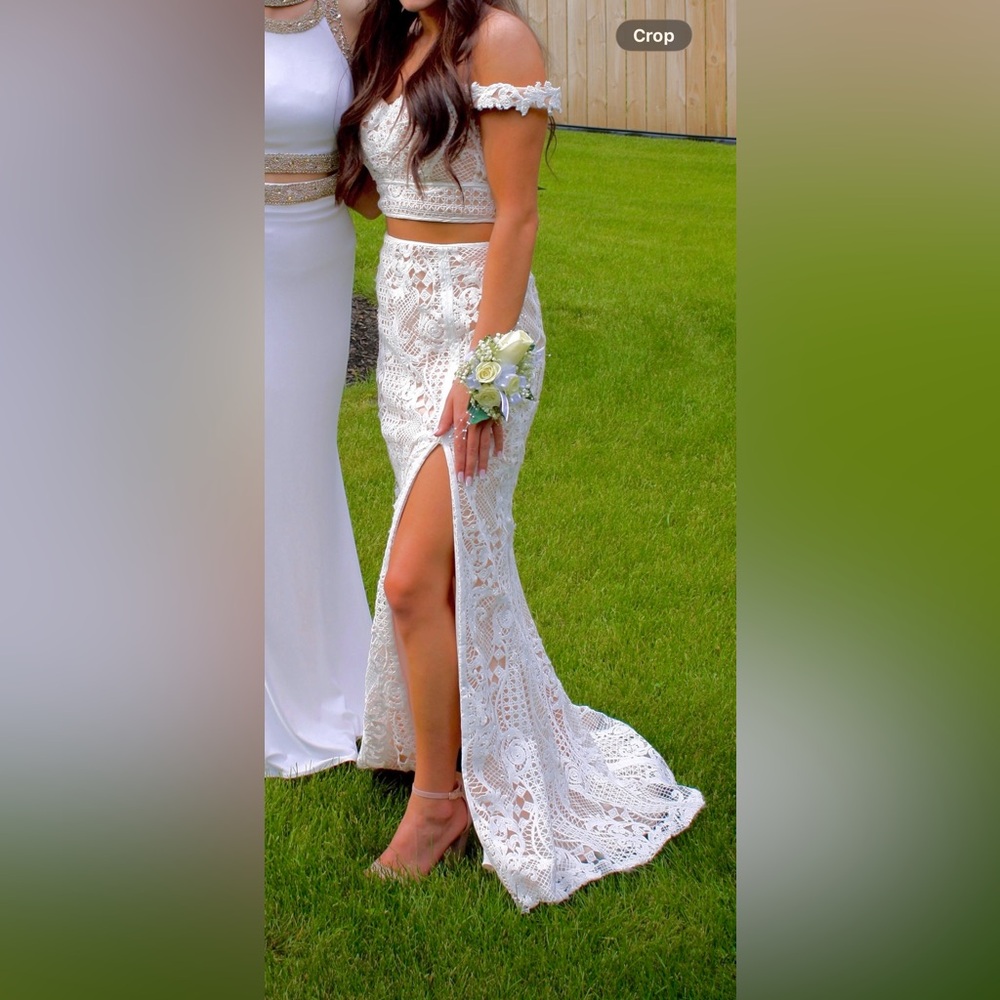 Ellie Wilde White Lace Prom Dress